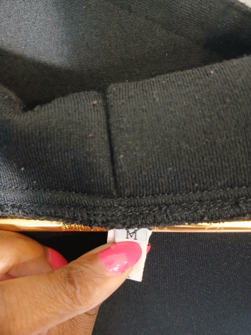 Black Hooded Jacket with Integrated Backpack Pocket - Picture 6 of 9